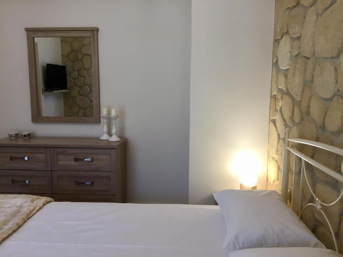 Amfithea House Villa Сивири Екстериор снимка